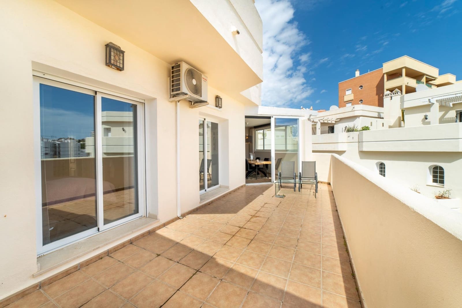 4 soveværelse Rækkehus til salg i Fuengirola med swimmingpool garage - € 599.000 (Ref: 9586725)