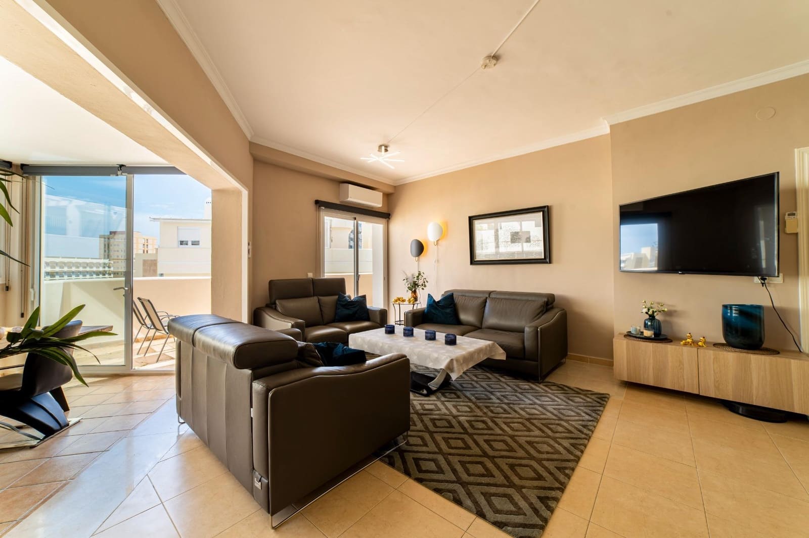 4 soveværelse Rækkehus til salg i Fuengirola med swimmingpool garage - € 599.000 (Ref: 9586725)