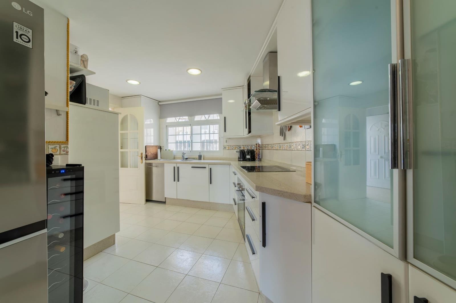 4 soveværelse Rækkehus til salg i Fuengirola med swimmingpool garage - € 599.000 (Ref: 9586725)