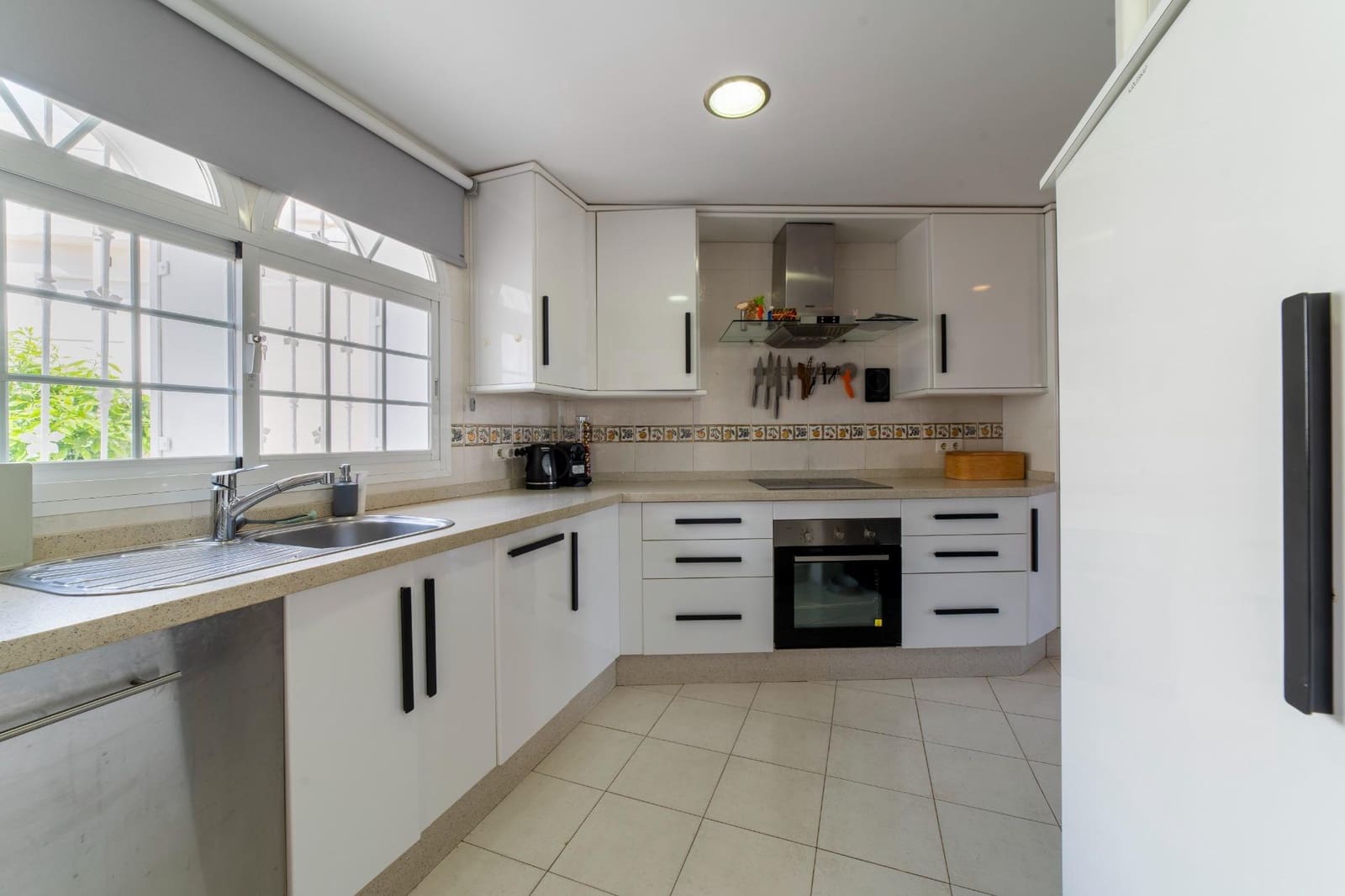 4 soveværelse Rækkehus til salg i Fuengirola med swimmingpool garage - € 599.000 (Ref: 9586725)