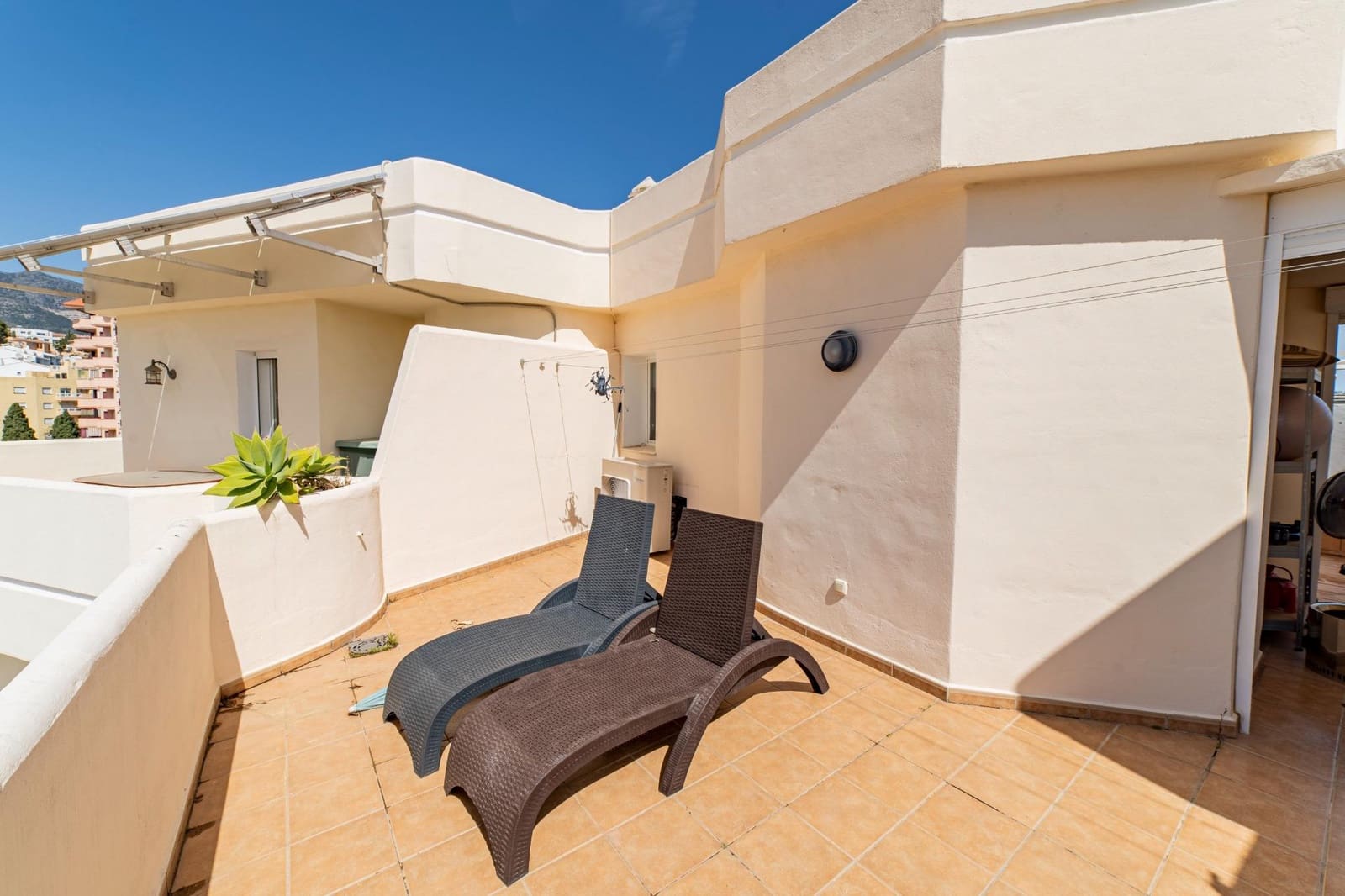 4 soveværelse Rækkehus til salg i Fuengirola med swimmingpool garage - € 599.000 (Ref: 9586725)