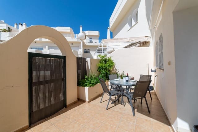 4 sovrum Radhus till salu i Fuengirola med pool garage - 669 000 € (Ref: 9586725)