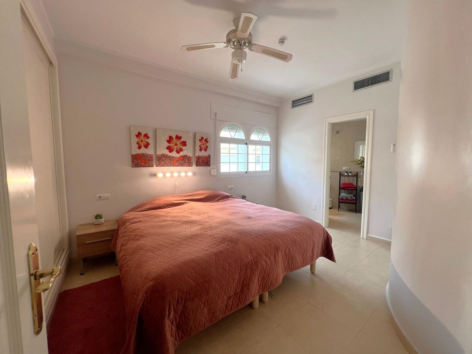 4 soveværelse Rækkehus til salg i Fuengirola med swimmingpool garage - € 599.000 (Ref: 9586725)