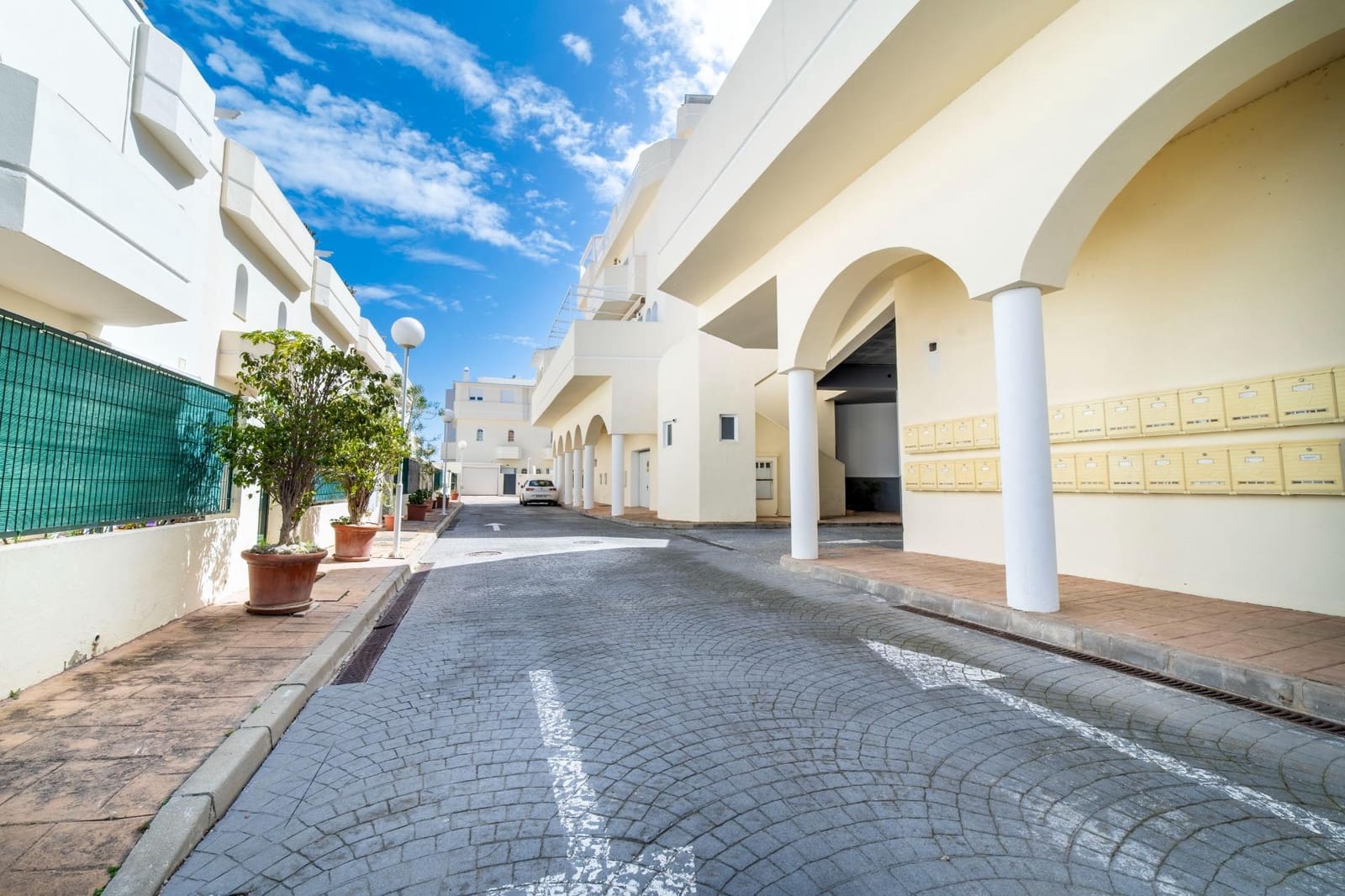 4 soveværelse Rækkehus til salg i Fuengirola med swimmingpool garage - € 599.000 (Ref: 9586725)