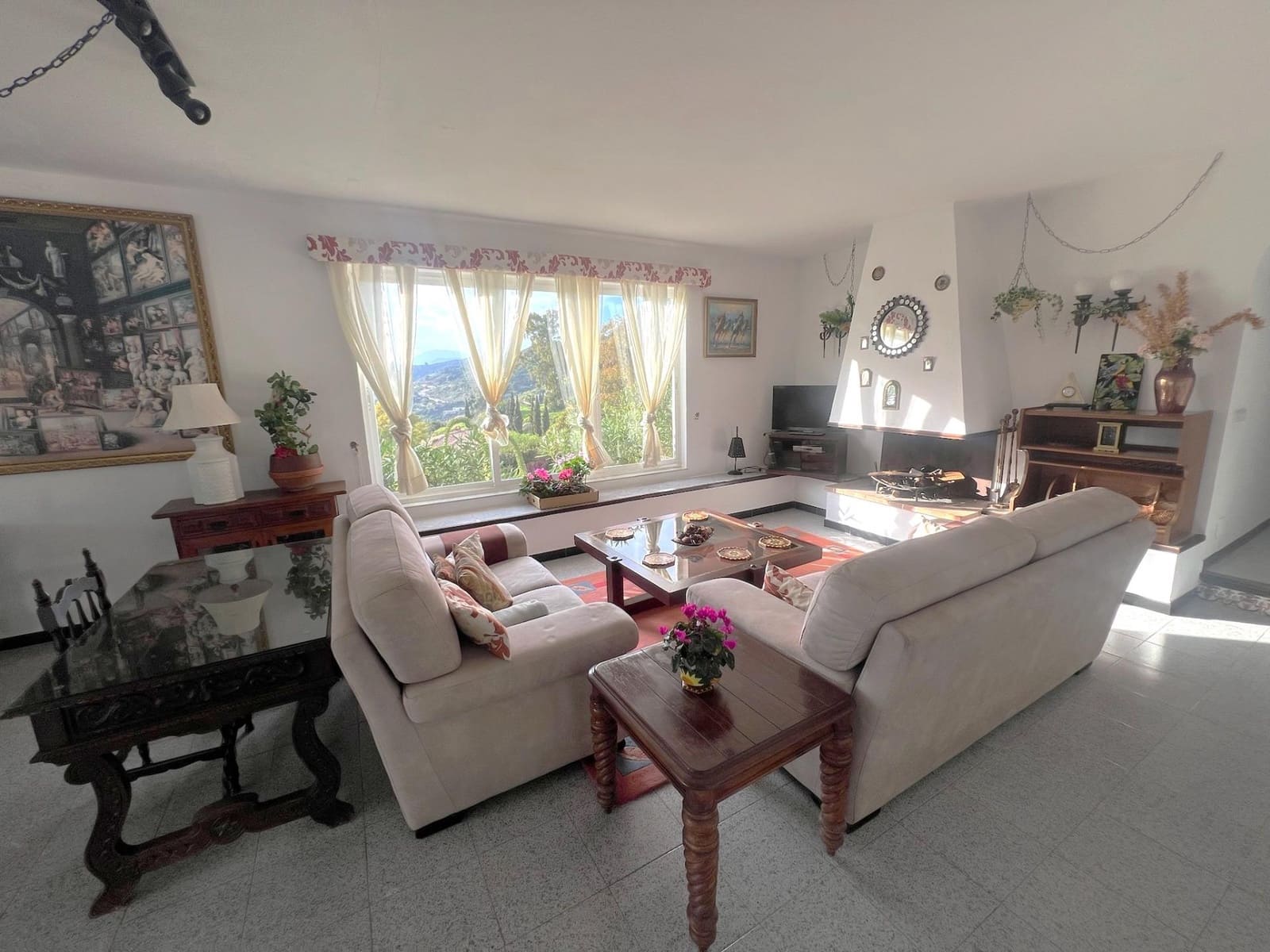 4 makuuhuone Huvila vuokrattavana paikassa Mijas mukana uima-altaan - 2 500 € (Ref: 9637786)