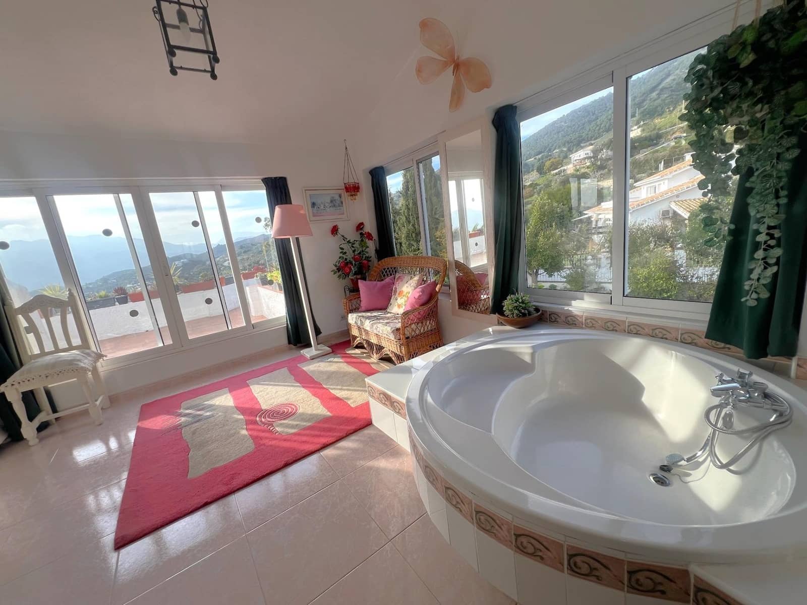 4 makuuhuone Huvila vuokrattavana paikassa Mijas mukana uima-altaan - 2 500 € (Ref: 9637786)