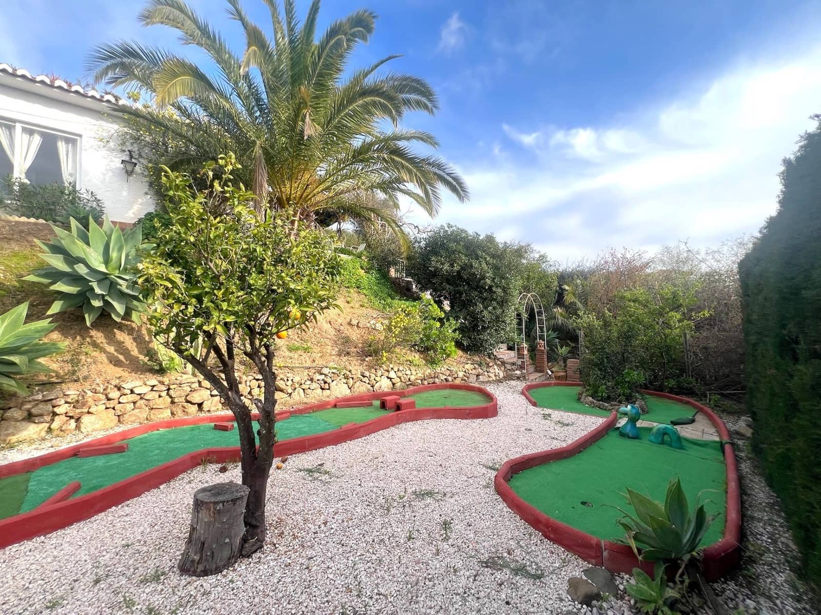 4 makuuhuone Huvila vuokrattavana paikassa Mijas mukana uima-altaan - 2 500 € (Ref: 9637786)