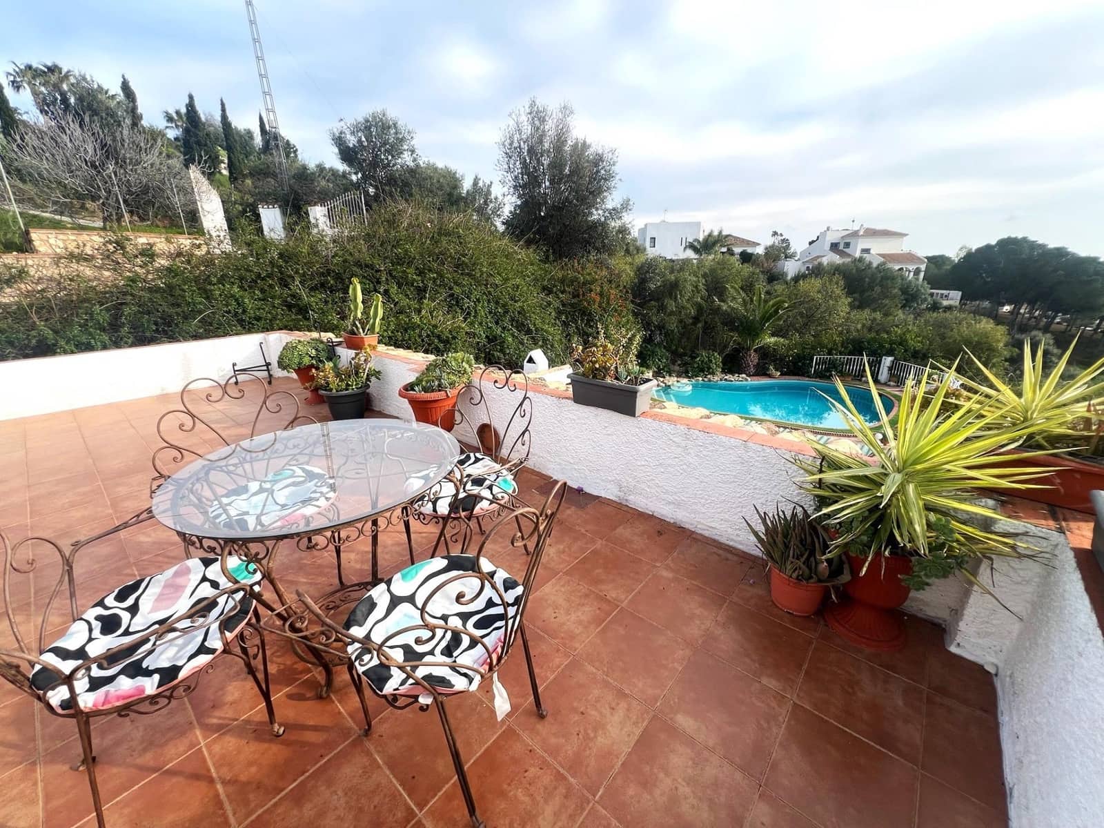 4 makuuhuone Huvila vuokrattavana paikassa Mijas mukana uima-altaan - 2 500 € (Ref: 9637786)