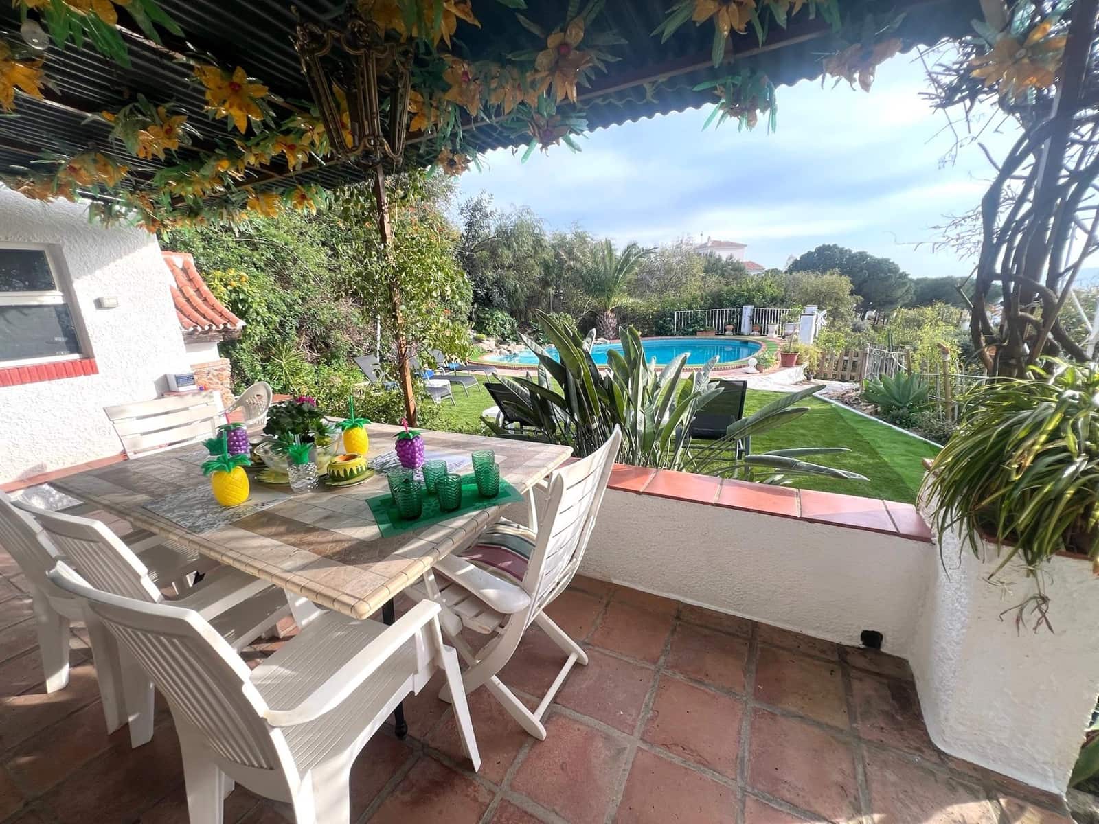 4 makuuhuone Huvila vuokrattavana paikassa Mijas mukana uima-altaan - 2 500 € (Ref: 9637786)