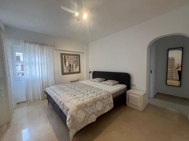2 makuuhuone Huoneisto vuokrattavana paikassa Fuengirola mukana uima-altaan - 1 600 € (Ref: 9666753)