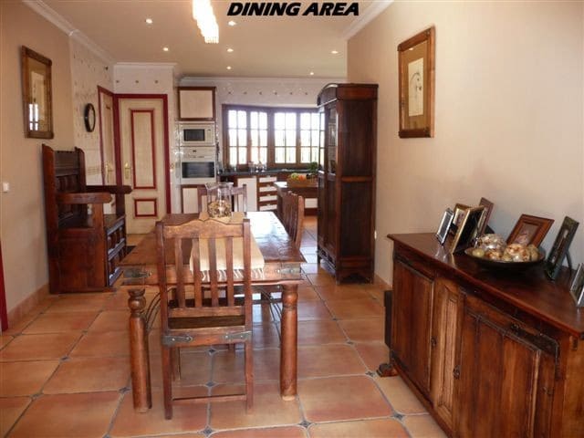 Chalet de 4 habitaciones en Coín en venta - 1.950.000 € (Ref: 9679992)