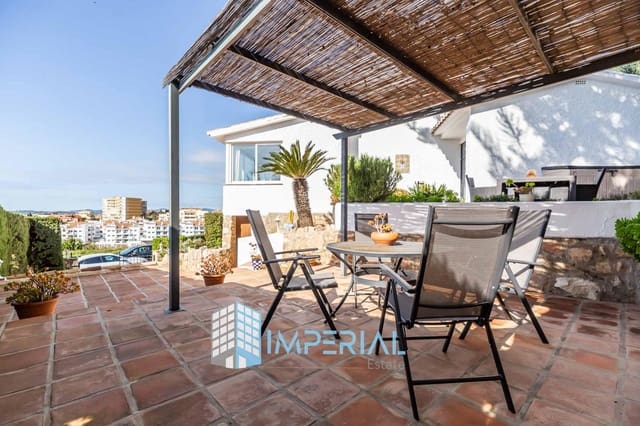 2 makuuhuone Huvila myytävänä paikassa Fuengirola - 650 000 € (Ref: 9690973)