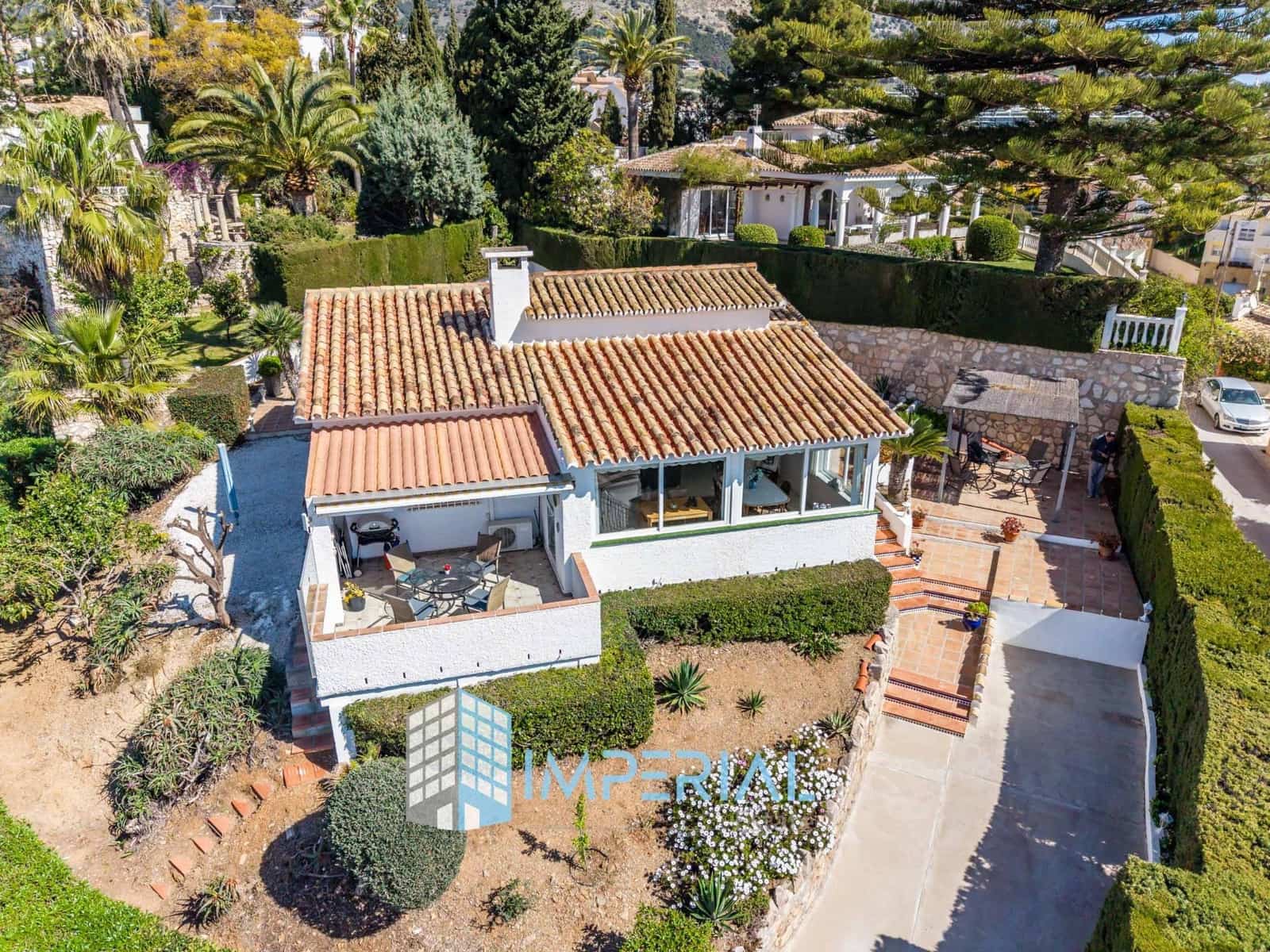 2 bedroom Villa for sale in Fuengirola - € 650,000 (Ref: 9690973)