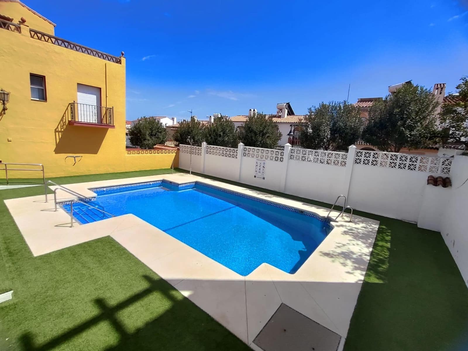 3 Zimmer Reihenhaus zu verkaufen in Las Lagunas de Mijas mit Pool Garage - 490.000 € (Ref: 9755901)
