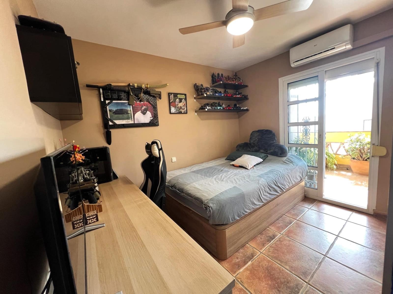 4 soverom Rekkehus til salgs i Las Lagunas de Mijas med svømmebasseng garasje - € 425 000 (Ref: 9755901)
