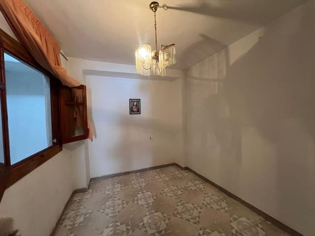 6 bedroom Townhouse for sale in Coín - € 215,000 (Ref: 9759158)