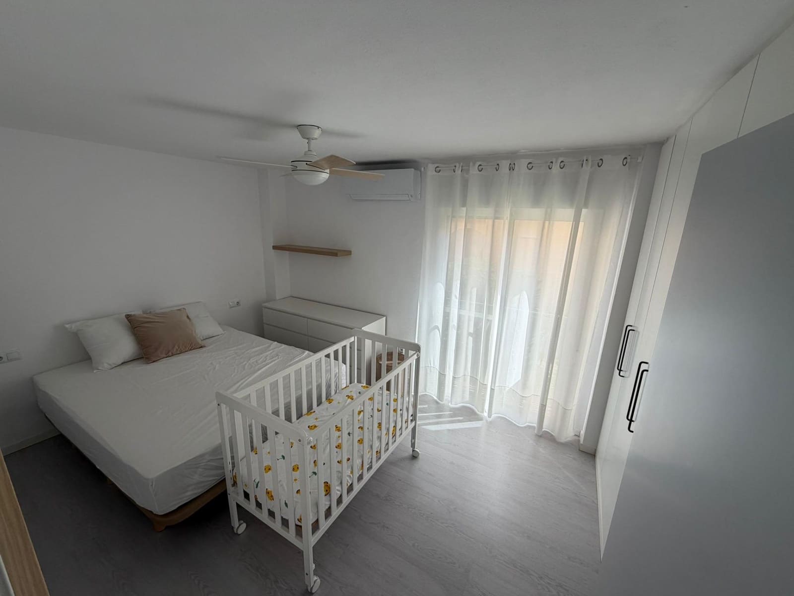 3 bedroom Apartment for sale in El Coto - € 325,000 (Ref: 9788554)