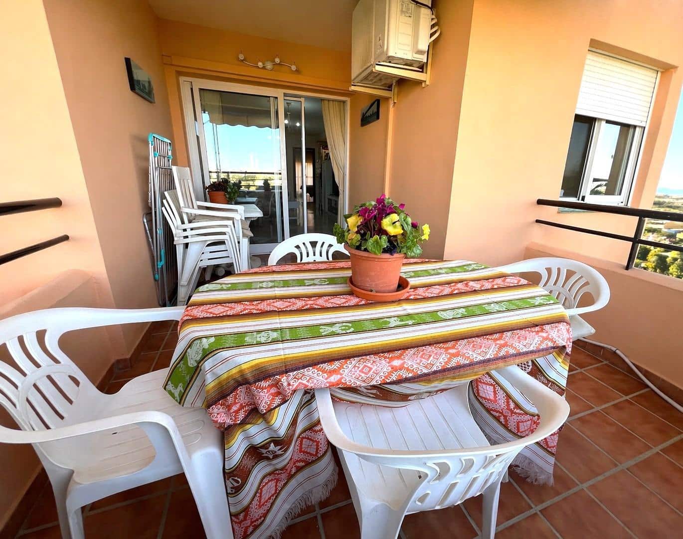 Piso de 2 habitaciones en Fuengirola en venta con piscina - 330.000 € (Ref: 9797318)