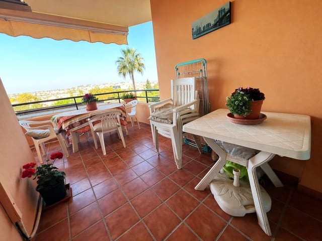 Piso de 2 habitaciones en Los Pacos, Fuengirola en venta con piscina - 330.000 € (Ref: 9797318)