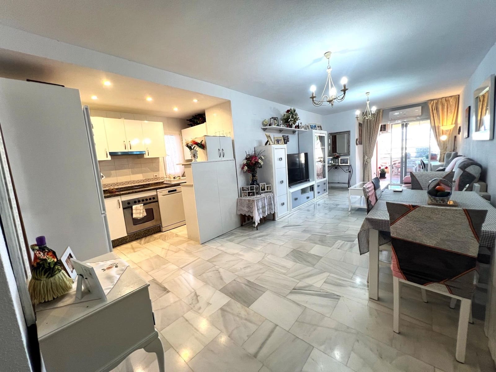 Piso de 2 habitaciones en Fuengirola en venta con piscina - 330.000 € (Ref: 9797318)