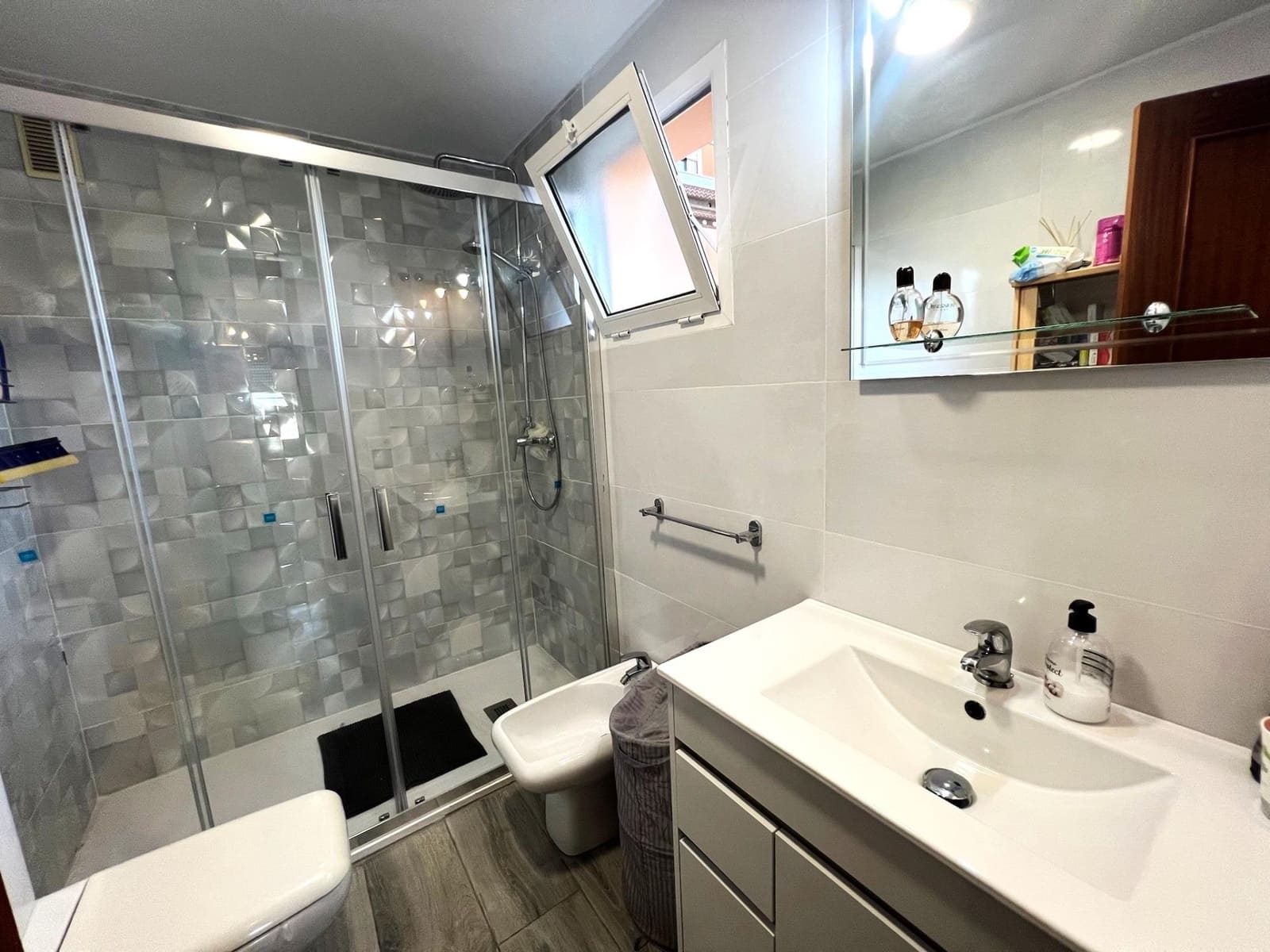 Piso de 2 habitaciones en Fuengirola en venta con piscina - 330.000 € (Ref: 9797318)