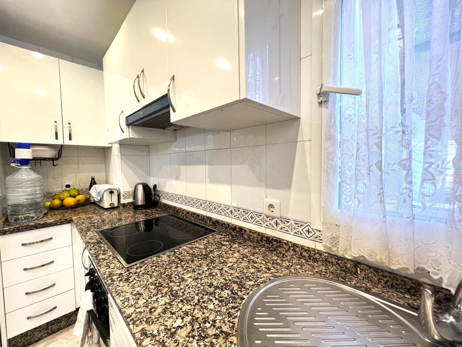 Piso de 2 habitaciones en Fuengirola en venta con piscina - 330.000 € (Ref: 9797318)