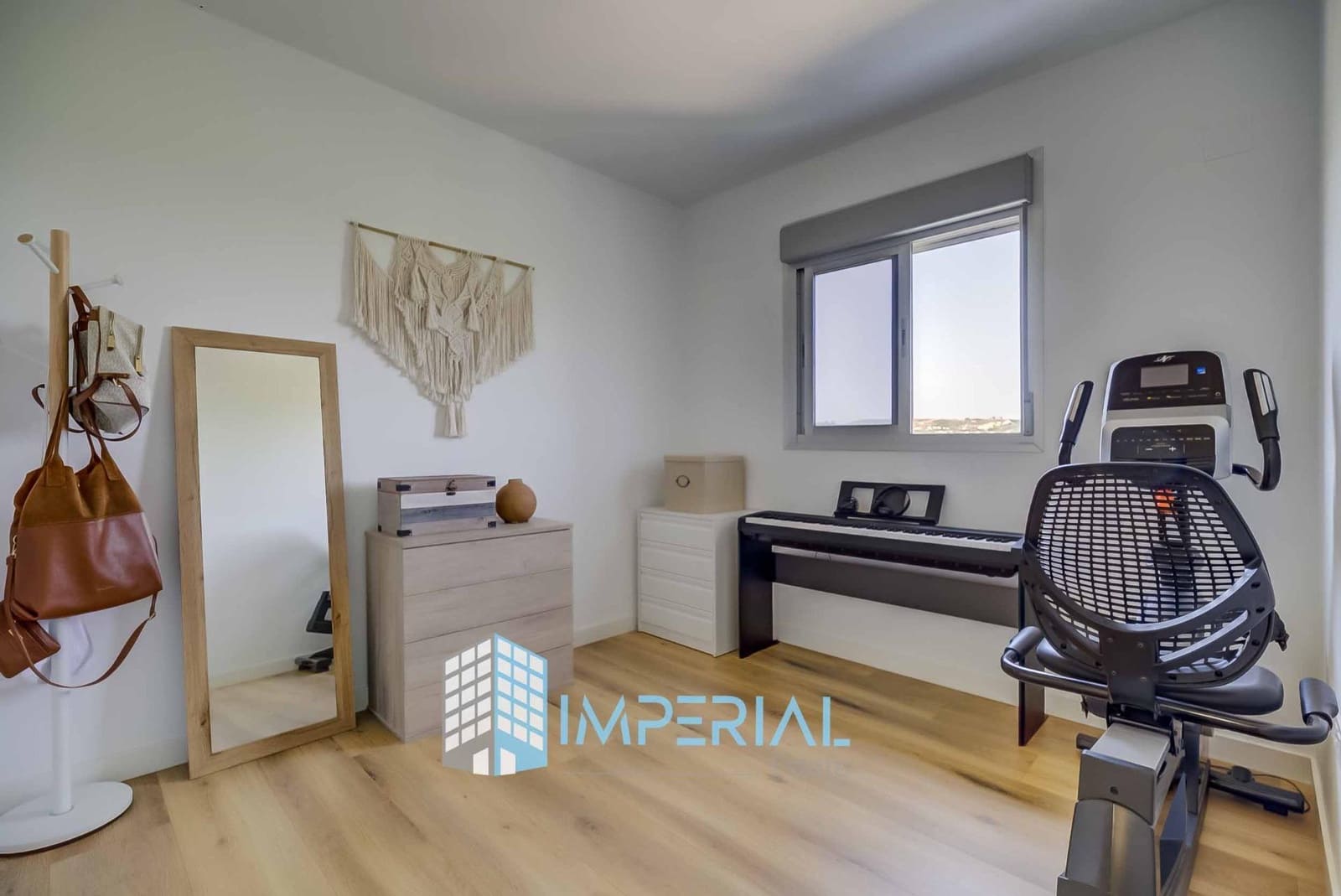 2 sovrum Lägenhet till salu i Fuengirola med pool - 449 000 € (Ref: 9808169)