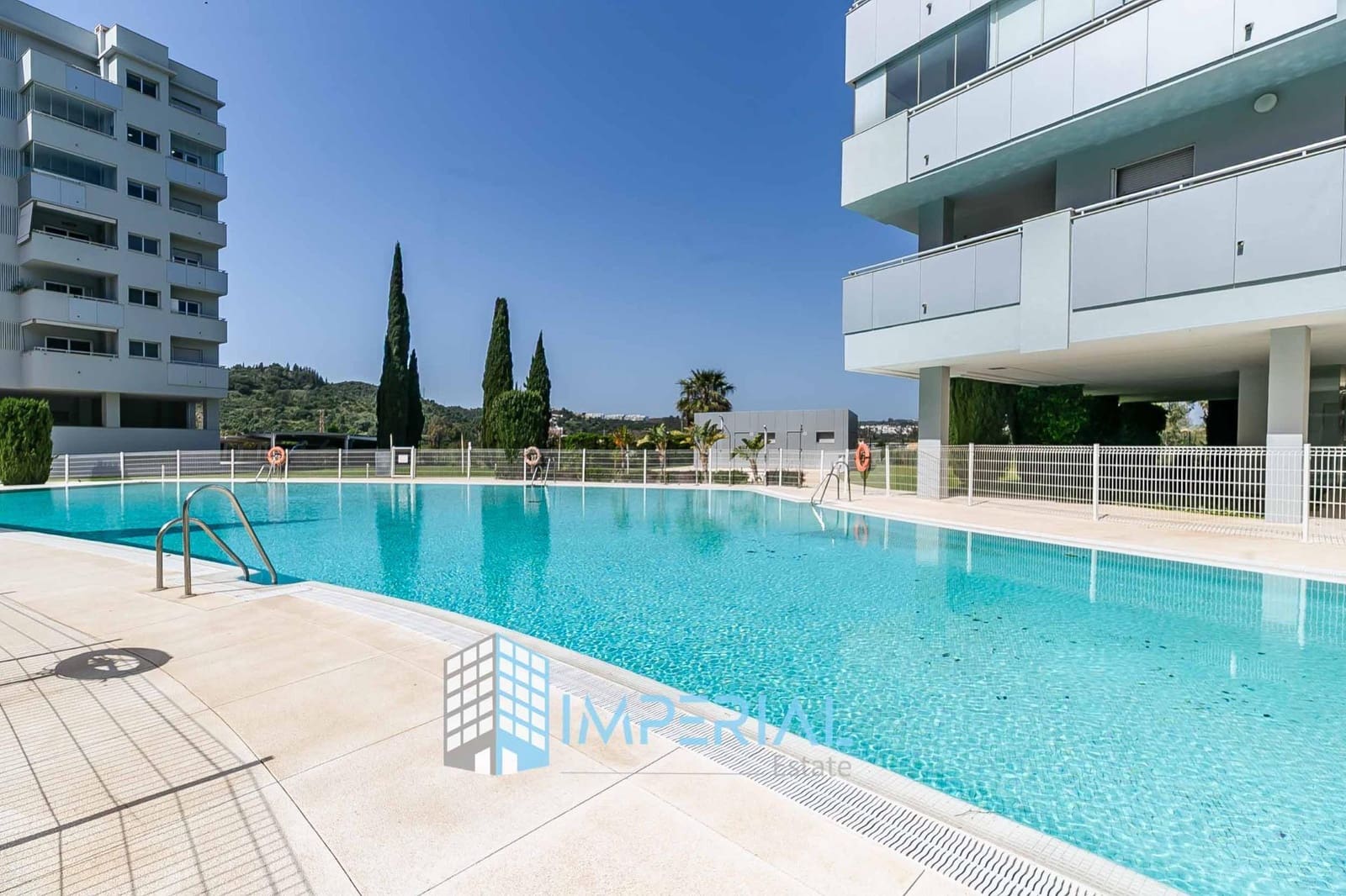 2 sovrum Lägenhet till salu i Fuengirola med pool - 449 000 € (Ref: 9808169)