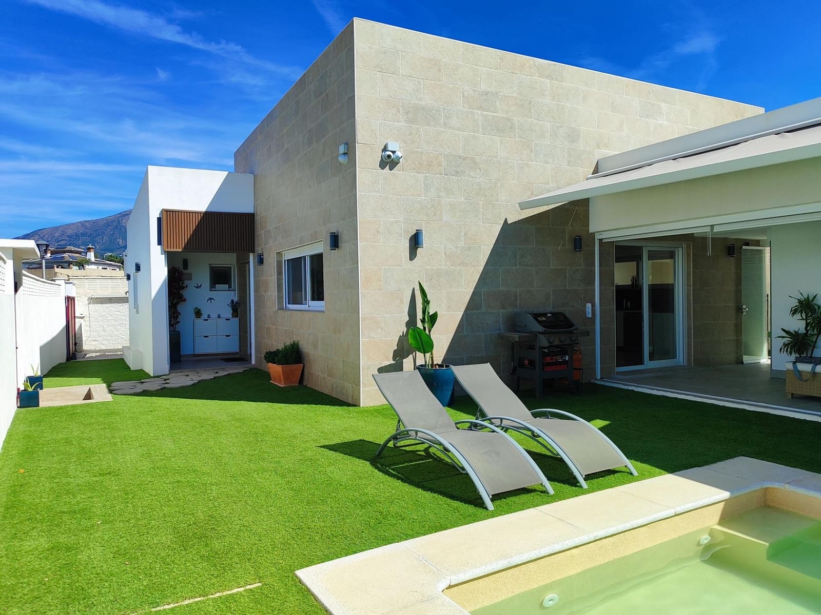 4 quarto Moradia para venda em Mijas com piscina garagem - 849 000 € (Ref: 9818049)