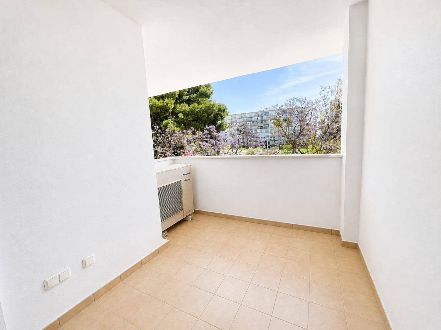 4 slaapkamer Rijtjeshuis te koop in Benalmadena met garage - € 490.000 (Ref: 9822760)