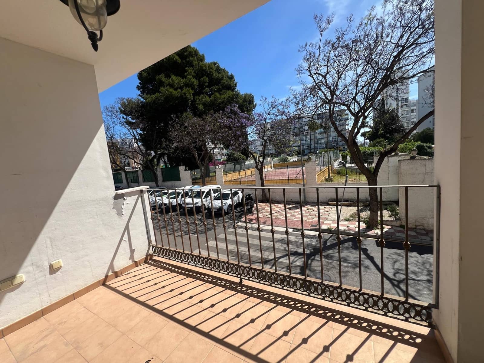 4 slaapkamer Rijtjeshuis te koop in Benalmadena met garage - € 490.000 (Ref: 9822760)