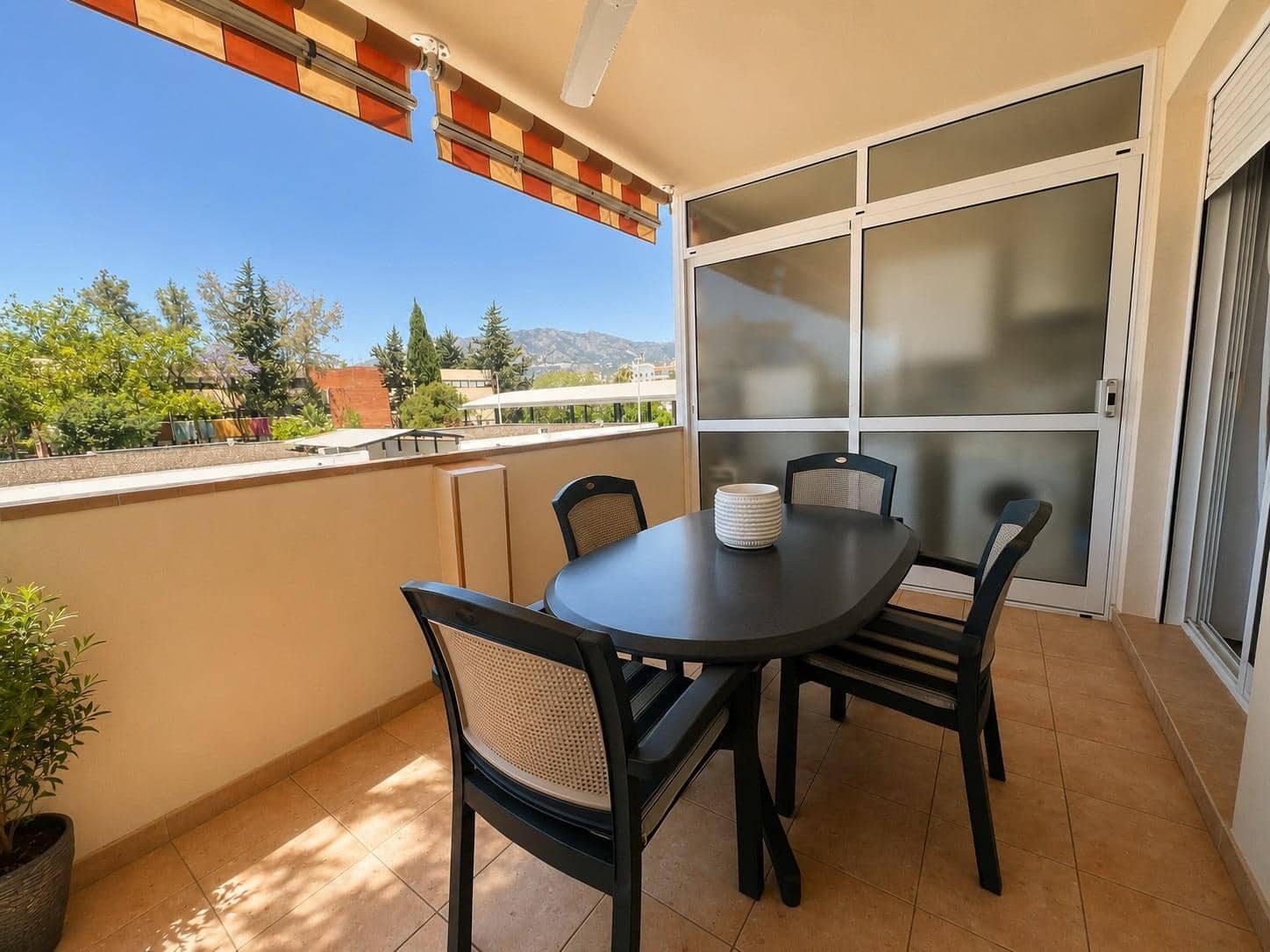 3 slaapkamer Flat te koop in Fuengirola met zwembad - € 460.000 (Ref: 9849619)
