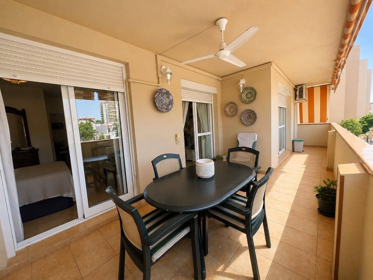 3 slaapkamer Flat te koop in Fuengirola met zwembad - € 460.000 (Ref: 9849619)