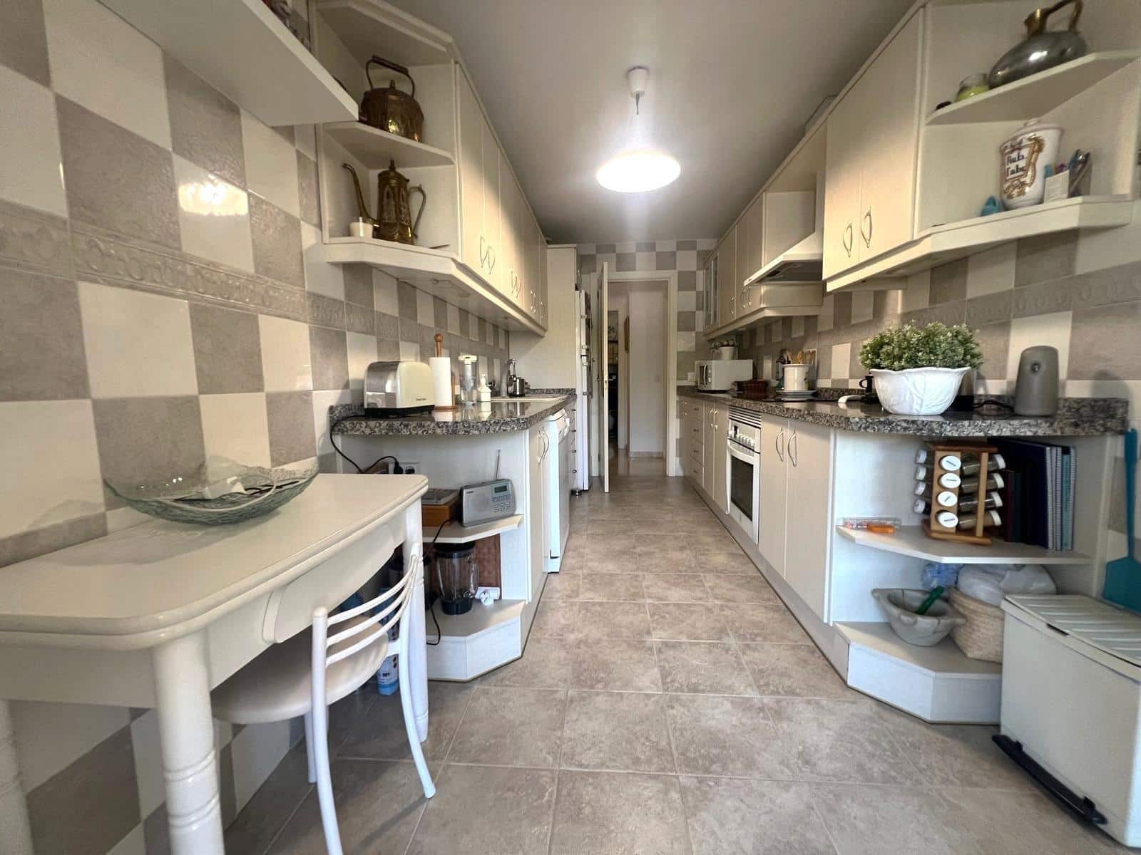 3 slaapkamer Flat te koop in Fuengirola met zwembad - € 460.000 (Ref: 9849619)