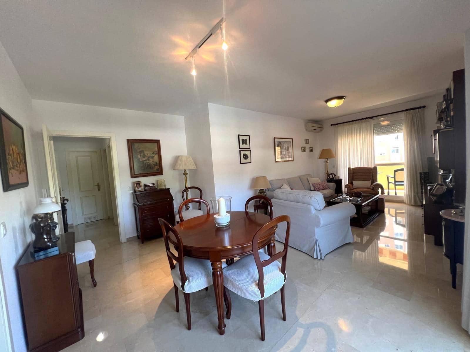 3 slaapkamer Flat te koop in Fuengirola met zwembad - € 460.000 (Ref: 9849619)
