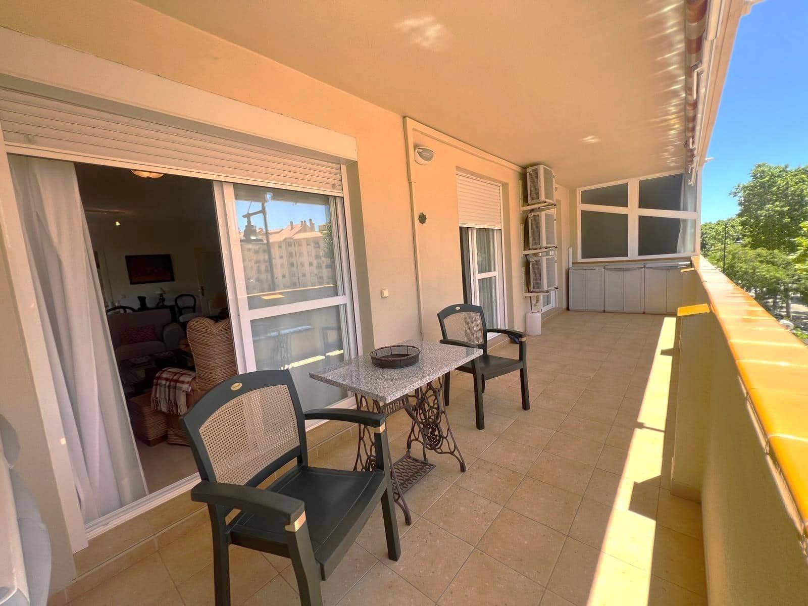 3 slaapkamer Flat te koop in Fuengirola met zwembad - € 460.000 (Ref: 9849619)