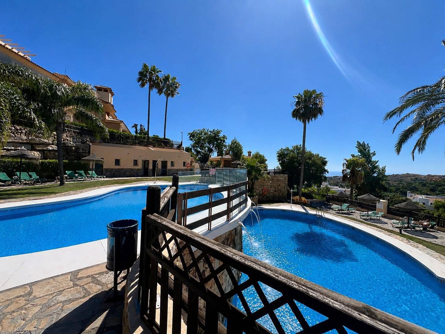 Adosado de 4 habitaciones en La Mairena en venta con piscina - 535.000 € (Ref: 9867142)