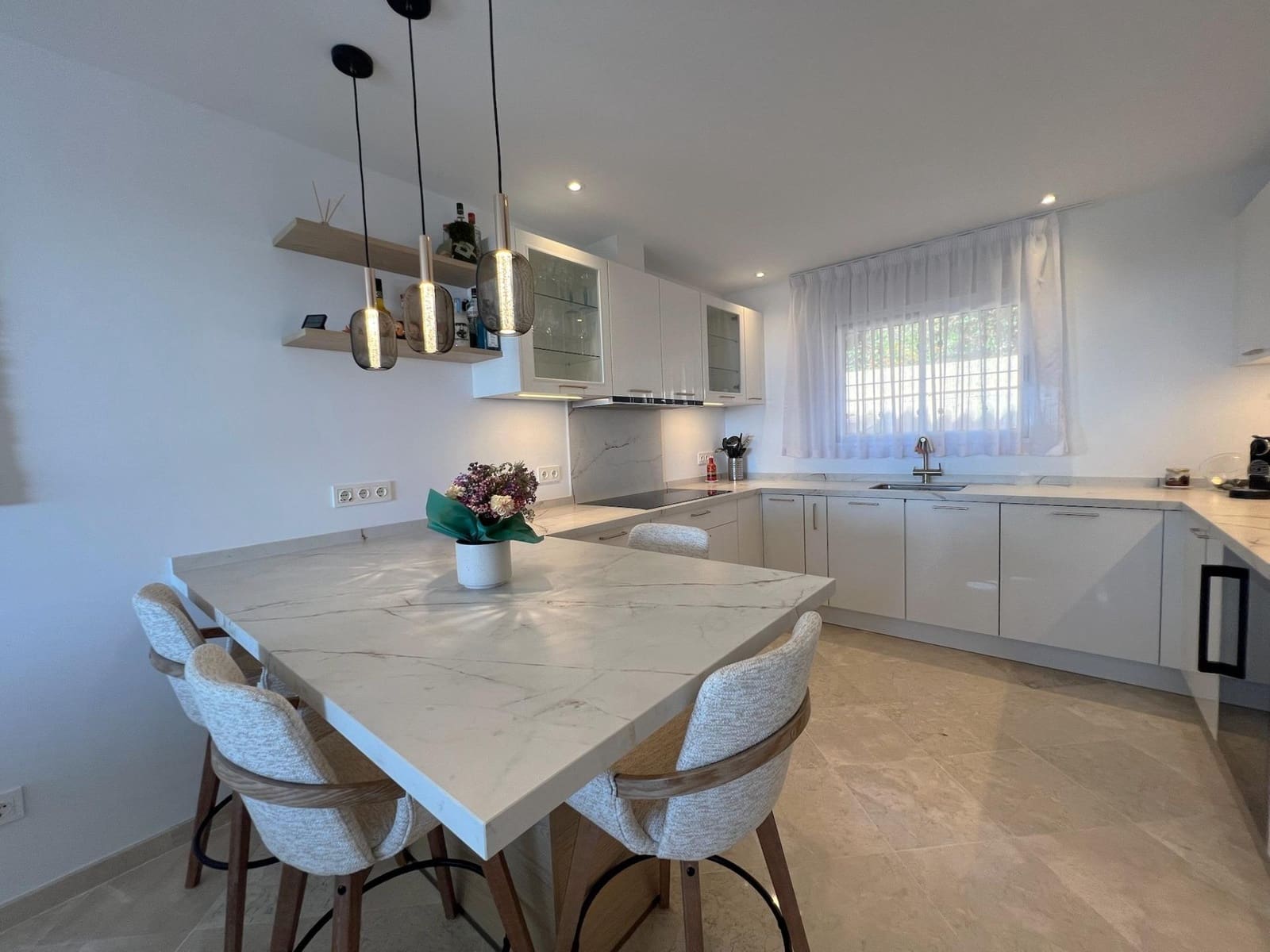 Adosado de 4 habitaciones en La Mairena en venta con piscina - 535.000 € (Ref: 9867142)