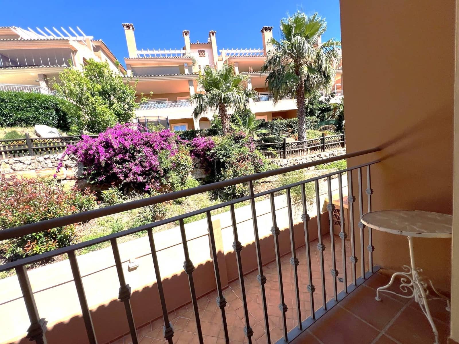 Adosado de 4 habitaciones en La Mairena en venta con piscina - 535.000 € (Ref: 9867142)