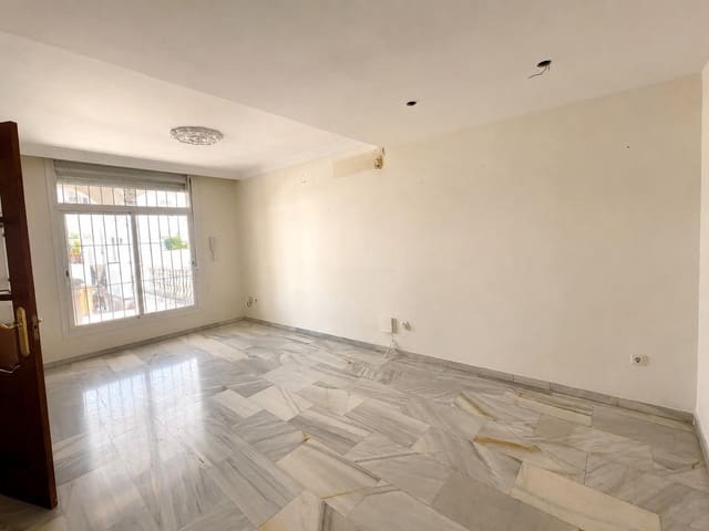 5 chambre Villa/Maison Mitoyenne à vendre à Mijas avec garage - 465 000 € (Ref: 9899027)