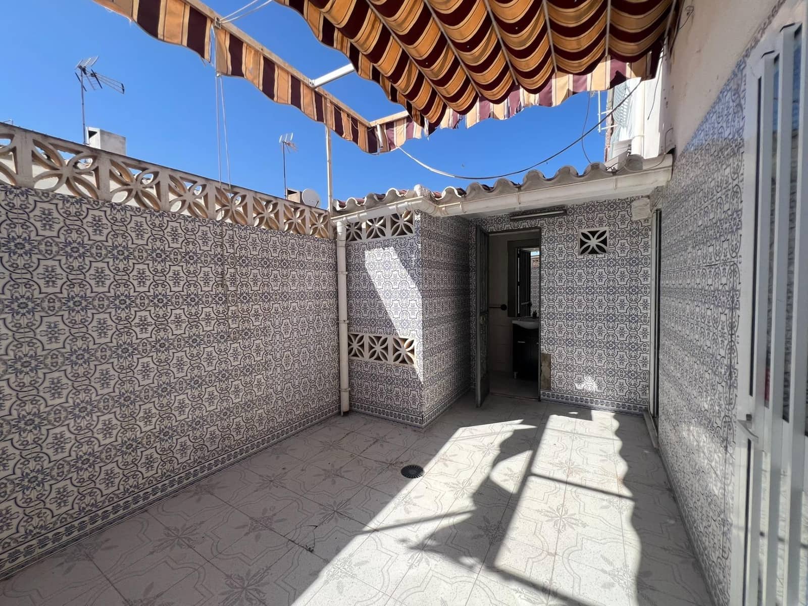 5 chambre Villa/Maison Mitoyenne à vendre à Mijas avec garage - 465 000 € (Ref: 9899027)