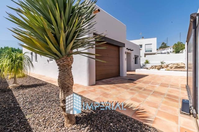3 makuuhuone Huvila myytävänä paikassa La Cala Golf - Lagar Martell, Mijas mukana uima-altaan 
autotalli - 1 250 000 € (Ref: 9913340)