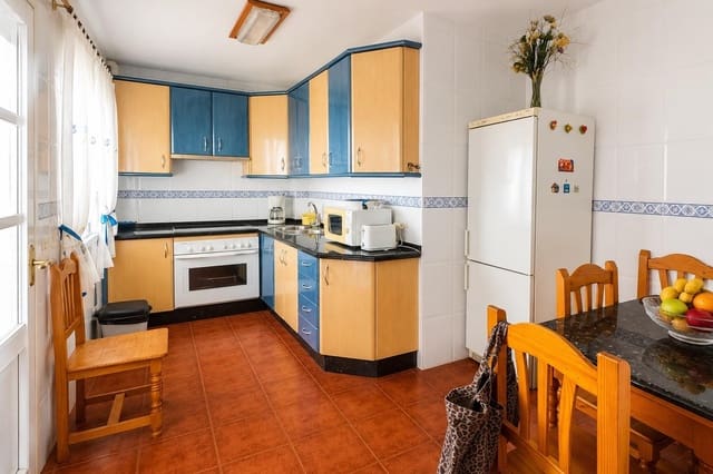 3 soveværelse Lejlighed til salg i Fuengirola med swimmingpool garage - € 389.000 (Ref: 9936552)