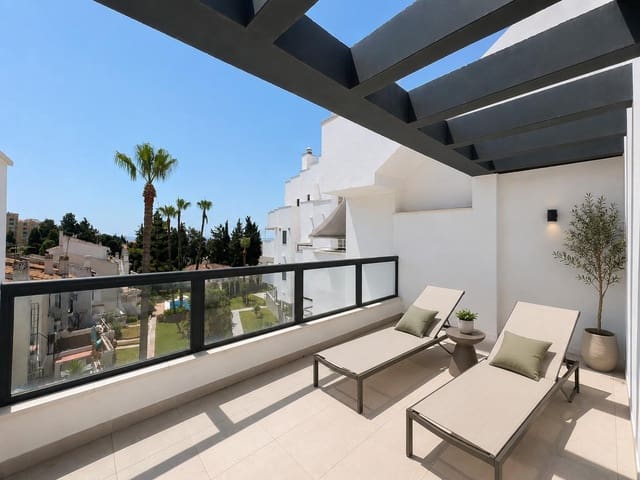 2 chambre Villa/Maison Mitoyenne à vendre à Torremolinos avec piscine - 580 000 € (Ref: 9958123)