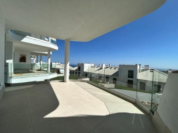 2 soverom Leilighet til salgs i El Higuerón, Fuengirola med svømmebasseng garasje - € 435 000 (Ref: 9973503)