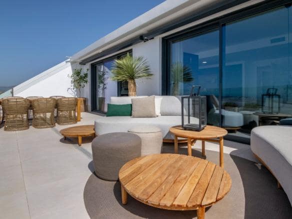 3 soverom Leilighet til salgs i El Higuerón, Fuengirola med svømmebasseng garasje - € 1 250 000 (Ref: 9973505)