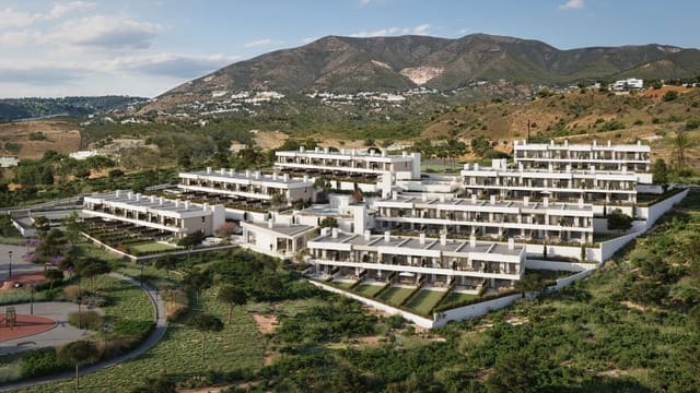 3 soverom Rekkehus til salgs i El Higuerón, Fuengirola med svømmebasseng garasje - € 1 250 000 (Ref: 9975594)