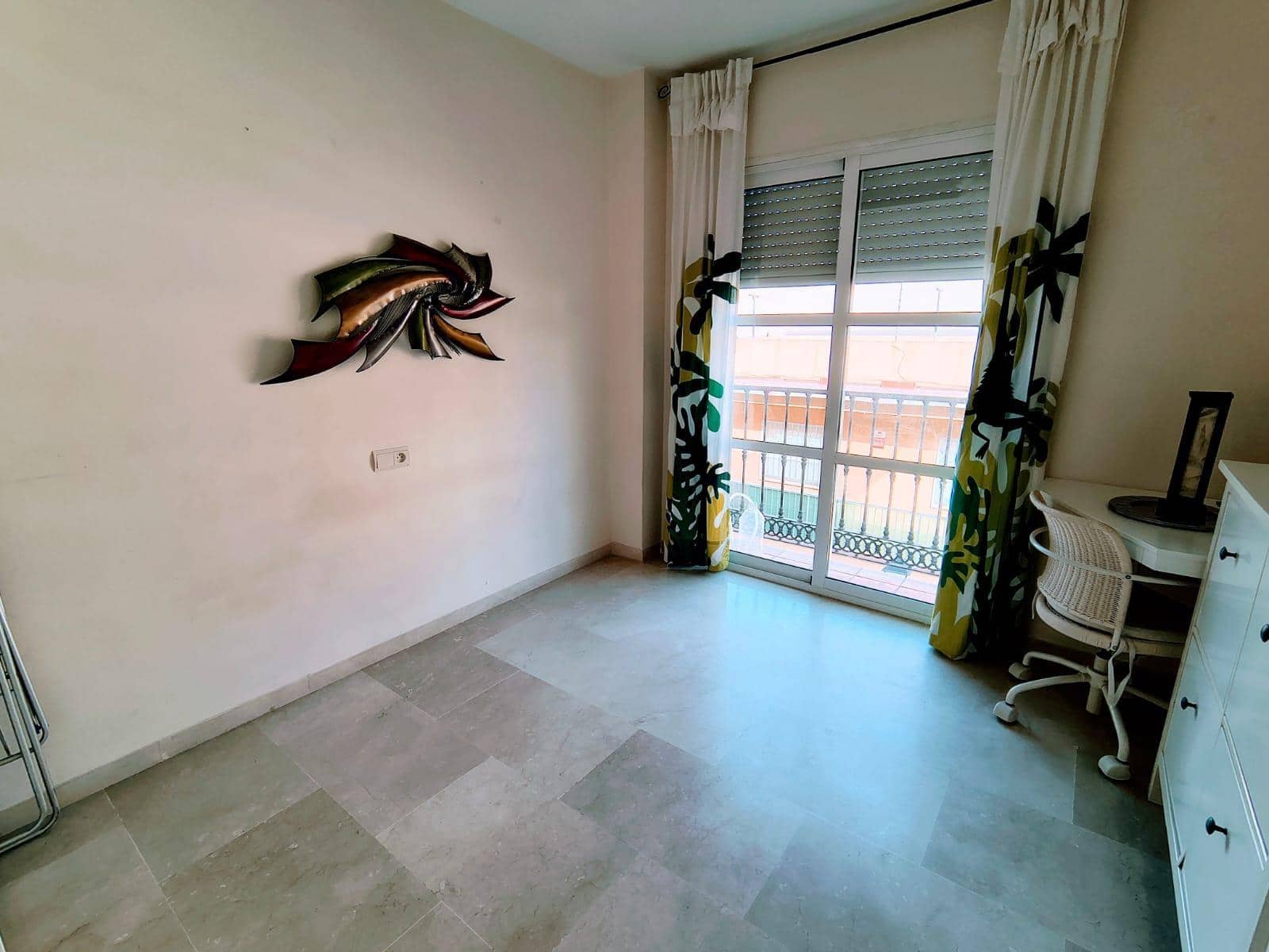 2 bedroom Apartment for sale in Fuengirola - € 273,000 (Ref: 9983133)