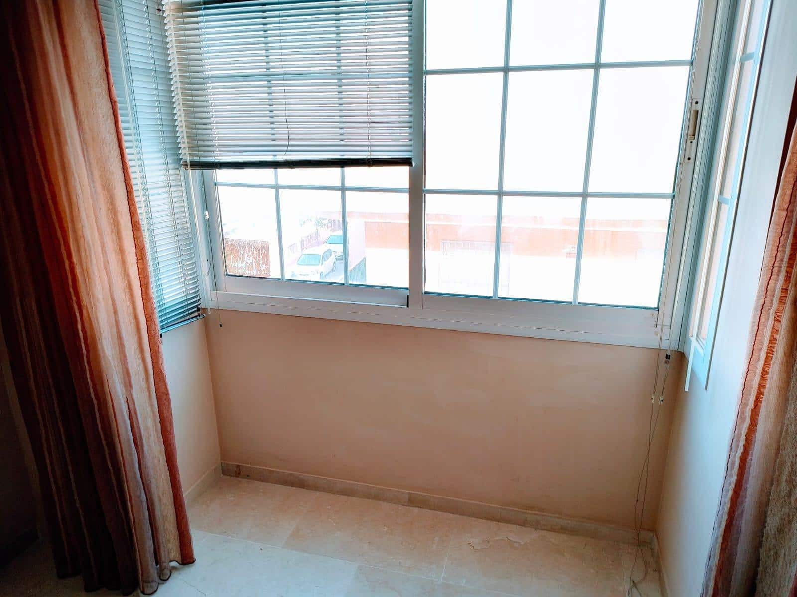 2 bedroom Apartment for sale in Fuengirola - € 273,000 (Ref: 9983133)