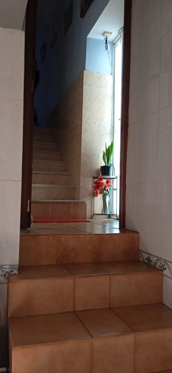 Semi-Rækkehus til salg i Berja - € 120.000 (Ref: 7852565)